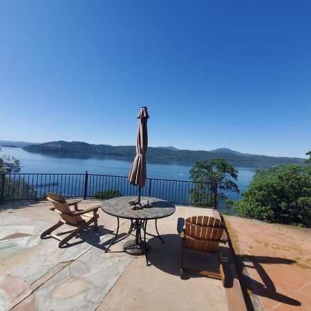 A Lake, A Mountain And The House With The Red Door Clearlake Bagian luar foto